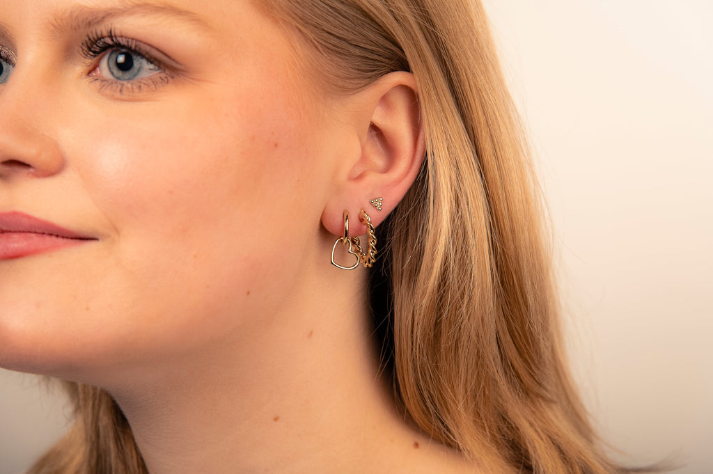 Oorbellen Balletjes Driehoek Goudkleur JE025G-1